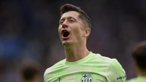 El offside “fantasma” de Lewandowski: un insólito error del VAR lleva al Barcelona a la derrota en Anoeta