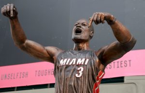 “Why’d they give D-Wade a Temu statue?” – Former Warriors guard pokes fun at Dwyane Wade’s statue on Draymond Green podcast