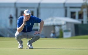 Hayden Springer y Justin Decrease empatan en el liderato en Bermudas