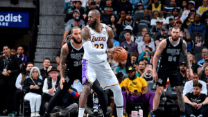LeBron James es imparable: sus triple-dobles son garantía de victoria para Los Angeles Lakers