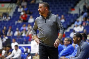 La No. 25 Ole Miss se defiende del regreso de Colorado Negate