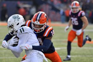 El inmenso día de Josh McCray impulsa a Illinois a superar a Michigan