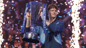 Finales ATP: Jannik Sinner gana el título en Turín con victoria ante el estadounidense Taylor Fritz