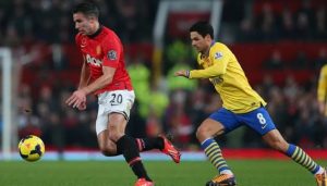 Robin Van Persie, ex estrella del Arsenal, descarta enseñar el regreso a los artilleros