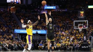 Quiénes son los jugadores con más triples en la historia de la NBA: El score con los 15 mejores | Wearing Files Spain