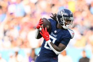 Calvin Ridley (enfermedad) de los Titans y Tyjae Spears (conmoción cerebral) omiten el aviso