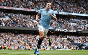 Manchester City lanza pantallas de televisión para jóvenes