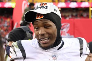 La madre de Tee Higgins está furiosa por la defensa de los Bengals después de la clase de desastre del cuarto cuarto contra los Chargers: “Avance sobre el hombre”