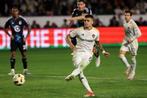 Galaxy ataca a Minnesota y llega a la final del Oeste