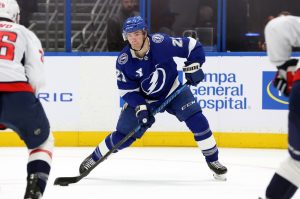Lightning y Predators, cabreados tras perder ventaja en el tercer intervalo