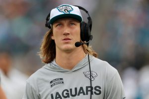 El mariscal de campo de los Jaguars, Trevor Lawrence, regresa de una lesión en el hombro