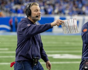 De nuevo al trabajo, el entrenador de los Bears, Matt Eberflus, ‘preparándose’ para los 49ers