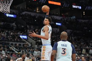 Los Spurs buscan el consejo de los Kings con el deporte clave de la Copa de la NBA en mente