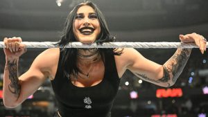 WWE hace una pregunta interesante antes del notable combate de Rhea Ripley en RAW