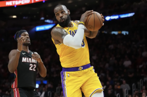 LeBron James “se está tomando un tiempo” lejos de Los Angeles Lakers, debe ser canjeado