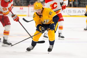 Con la esperanza de mantenerse alejado del pasado histórico de la franquicia, los Predators consultan con Stars