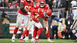 La lesión de Pat Mahomes: qué le pasó y qué tiene el QB tras dejar el campo vs. Browns | Sporting Info Spain
