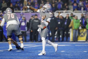 No. 24 UNLV y Cal se proponen albergar el LA Bowl en medio de la agitación