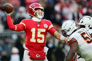 Andy Reid de los Chiefs: Patrick Mahomes es probable que sea titular contra los Texans