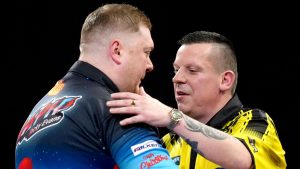 Campeonato Mundial de Dardos: Ricky Evans aturde a Dave Chisnall cuando Rob Nasty fue abandonado en Alexandra Palace