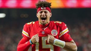A qué hora juegan y qué canal transmite Pittsburgh Steelers vs. Kansas City Chiefs hoy: TV y streaming on-line para ver el partido de Navidad NFL 2024 | Sporting News Spain