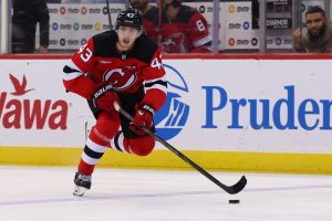 Stingy Devils lanza hogar y hogar con Hurricanes