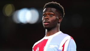 Noticias sobre la lesión de Bukayo Saka: el técnico del Arsenal, Mikel Arteta, confirma que se espera que el tratamiento quirúrgico del tendón de la corva se pierda al menos dos meses