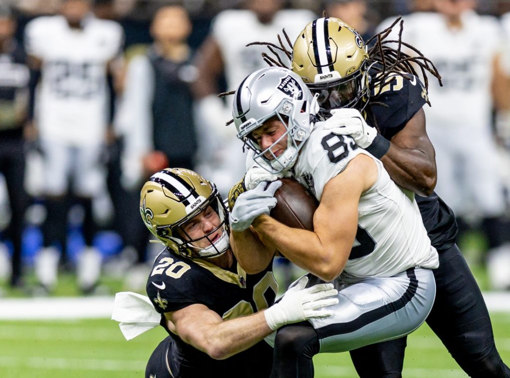 Raiders TE Brock Bowers establece dos archivos de novato, una firma de personal