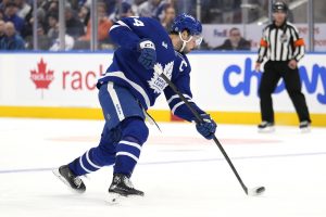 Leafs F Auston Matthews vuelve a echar un vistazo; salida el martes