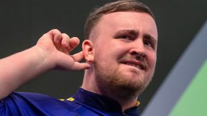 Campeonato Mundial de Dardos: Luke Littler vence a Ryan Joyce 4-3 en una emocionante competencia para alcanzar los cuartos de final
