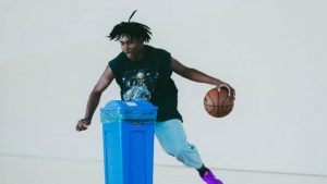 “Lol 40 años pasaron, estudiantes de octavo grado ahora”: los fanáticos del Hoops reaccionan para resaltar los clips del delantero de Golden Declare Warriors, el hermano de Jonathan Kuminga, Flory Kuminga.