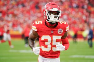 Informe: Chiefs abren ventana para CB Jaylen Watson