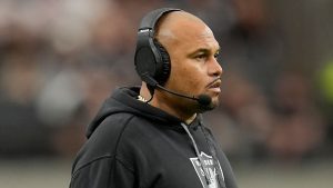 NFL: Las Vegas Raiders despiden al entrenador en jefe Antonio Pierce después de una temporada 4-13