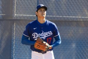 Dodgers Persona conocida Shohei Ohtani a DH en el debut de primavera el viernes