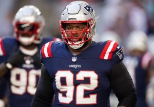 Representar: Pats le da a DT Davon Godchaux OK para centrarnos en el reemplazo