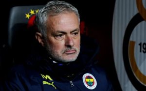 El entrenador de Fenerbahce, Mourinho, entregó una prohibición de 4 partidos para comentarios controvertidos
