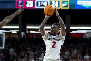 Cincinnati a incluso la secuencia de temporada vs. Kansas Converse