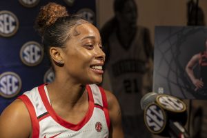 SEC Match Roundup: Georgia Rallies Arkansas anteriores