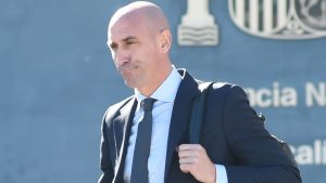 Luis Rubiales: Trabajo contemporáneo cazado por el ex jefe de fútbol de España sobre el beso de la Copa Mundial no consentido en Jenni Hermoso