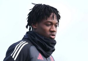 El futuro de Mainoo en el limbo como los ojos de Chelsea probablemente se transfieren