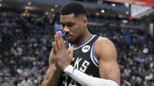 Un exganador de premios en la NBA criticó a Giannis Antetokounmpo, pero con un argumento incorrecto | Carrying Records Spain