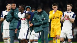 Ange Postecoglou: Tottenham está iniciando para buscar más cuidar de las estrellas lesionadas