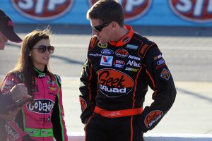 “Danica Patrick y yo casi destrozamos en observación”: Carl Edwards reflexiona sobre perder el Campeonato NASCAR 2016