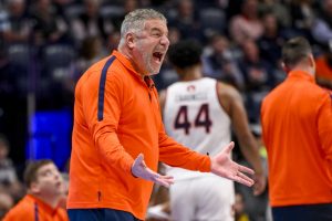 No. 8 Tennessee se aleja, llena el No. 1 Auburn en SEC Semis