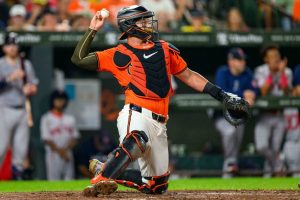 Experiencias: Bravos Precio C James McCann a un acuerdo de ligas menores