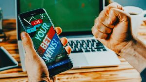 Desafiando las probabilidades: cómo derivar Grand con programas de apuestas de abajo