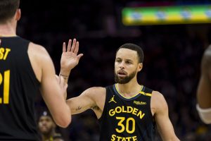 Warriors esperanzado Stephen Curry puede regresar contra pelícanos