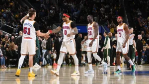 La lesión que complica a los Golden Mutter Warriors en la recta decisiva de la fase in fashion | Wearing News Spain