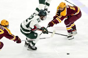 Primeras selecciones esféricas Oliver Moore, Sam Rinzel para colocar Blackhawks