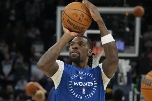 Los enfrentamientos de pulgadas ganadores de los lobos con el peor Dawdle de la temporada de Sixers